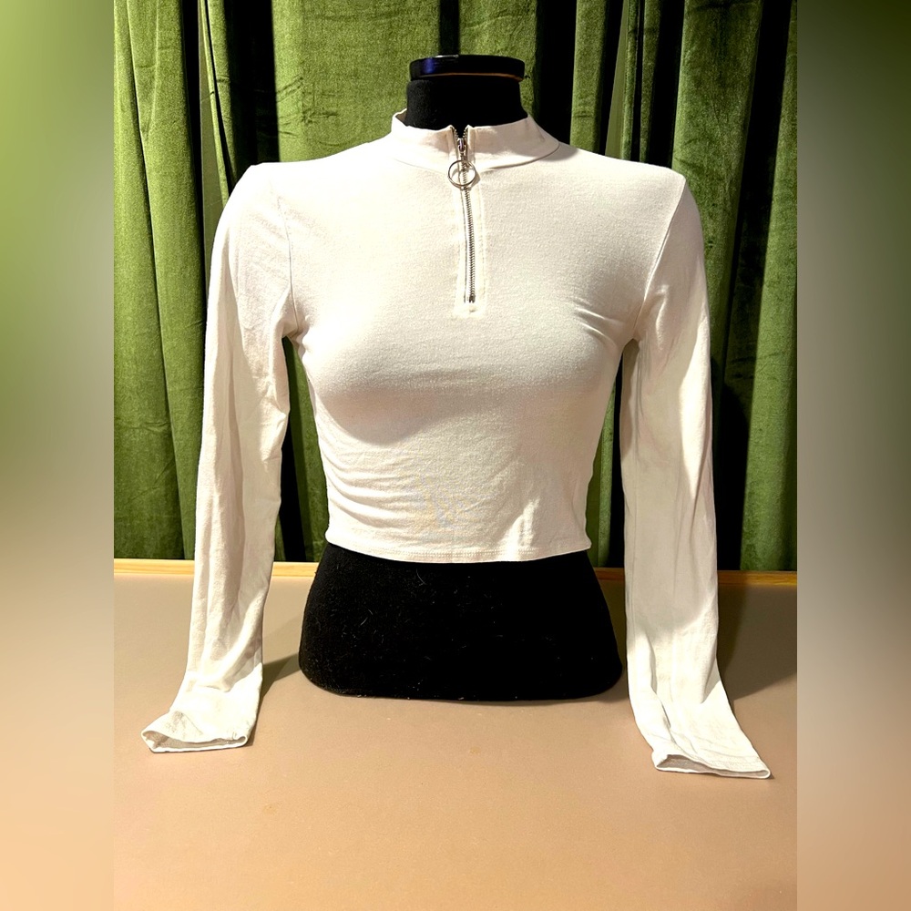 Heart Hips White Fitted Crop Bodysuit with Mandarin Collar